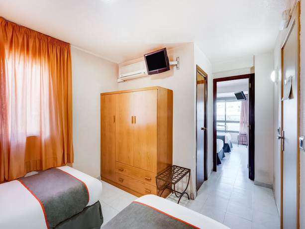 Imagen de la habitación del Hotel OYO Hostal Luci-Mar. Foto 11