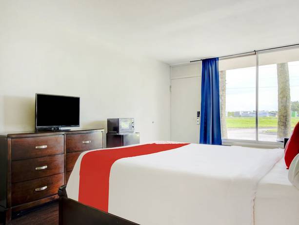 Imagen de la habitación del Hotel OYO Hotel Dundee By Crystal Lake. Foto 3