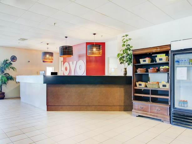 Imagen de los interiores del Hotel OYO Hotel Dundee By Crystal Lake. Foto 16