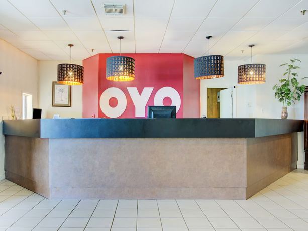 Imagen de los interiores del Hotel OYO Hotel Dundee By Crystal Lake. Foto 18
