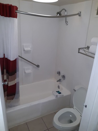 Imagen de la habitación del Hotel OYO Hotel Phenix City Central. Foto 11