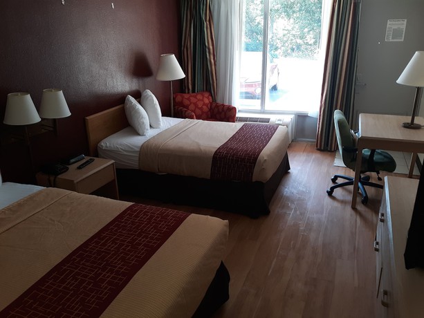 Imagen de la habitación del Hotel OYO Hotel Phenix City Central. Foto 12