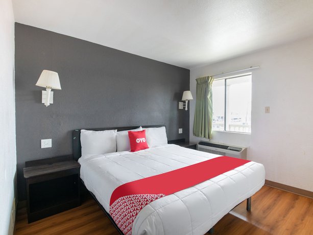Imagen de la habitación del Hotel OYO Irving DFW Airport North. Foto 12
