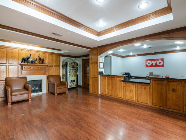 Imagen de los interiores del Hotel OYO Irving DFW Airport North. Foto 19
