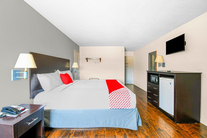 Imagen de la habitación del Hotel OYO Irving DFW Airport South. Foto 3
