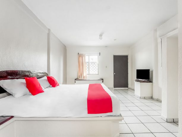 Imagen de la habitación del Hotel OYO Jaguar. Foto 4