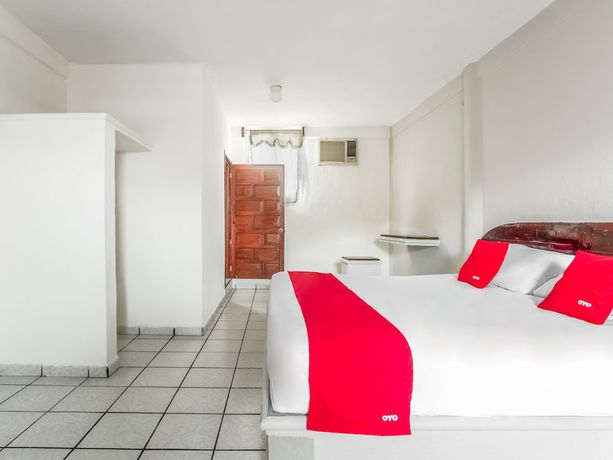 Imagen de la habitación del Hotel OYO Jaguar. Foto 5