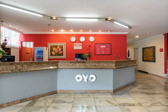 Imagen de los interiores del Hotel OYO L\'Espace - Jaragu&aacute; Belo Horizonte. Foto 15