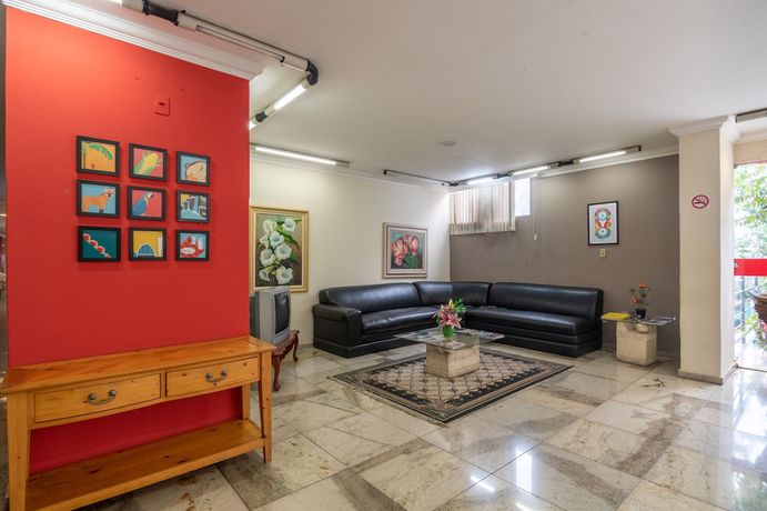 Imagen de los interiores del Hotel OYO L\'Espace - Jaragu&aacute; Belo Horizonte. Foto 16