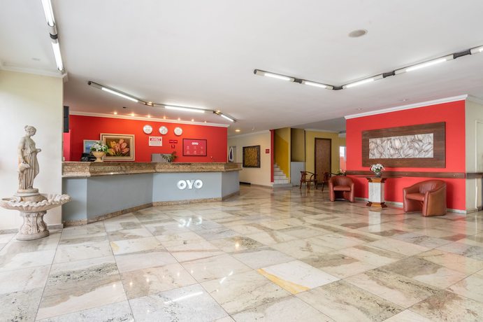 Imagen de los interiores del Hotel OYO L\'Espace - Jaragu&aacute; Belo Horizonte. Foto 18