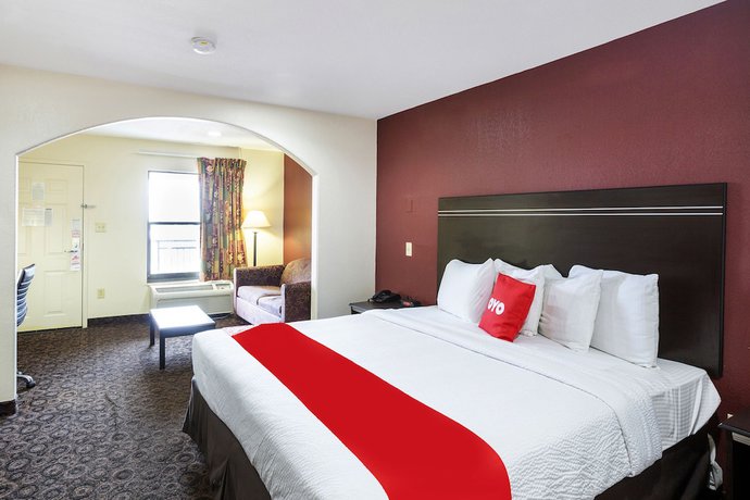 Imagen de la habitación del Hotel OYO LSU. Foto 7