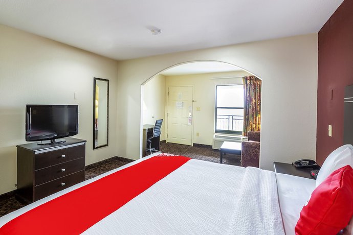 Imagen de la habitación del Hotel OYO LSU. Foto 10