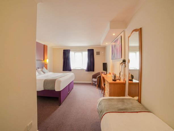 Imagen de la habitación del Hotel OYO Lakeside Haydock, St Helens. Foto 10
