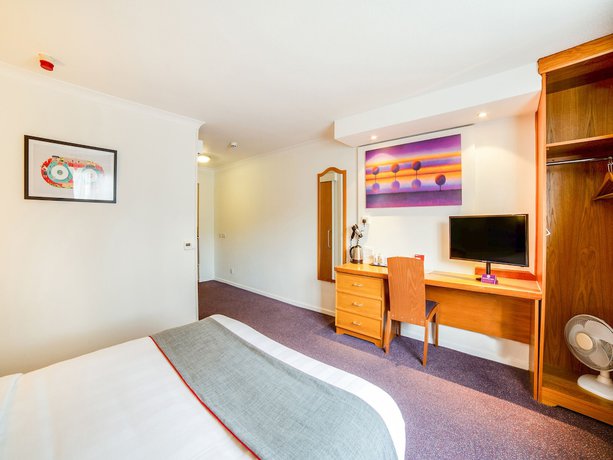 Imagen de la habitación del Hotel OYO Lakeside Haydock, St Helens. Foto 16