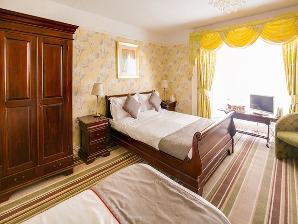 Imagen de la habitación del Hotel OYO Lamphey Hall. Foto 10