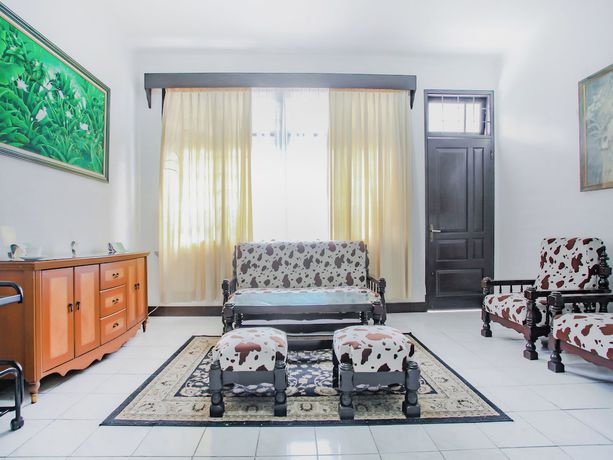 Imagen de los interiores del Hotel OYO Life 90091 Wisma Pakuan Syariah. Foto 11