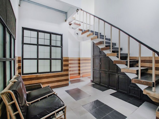 Imagen de los interiores del Hotel OYO Life 90091 Wisma Pakuan Syariah. Foto 16