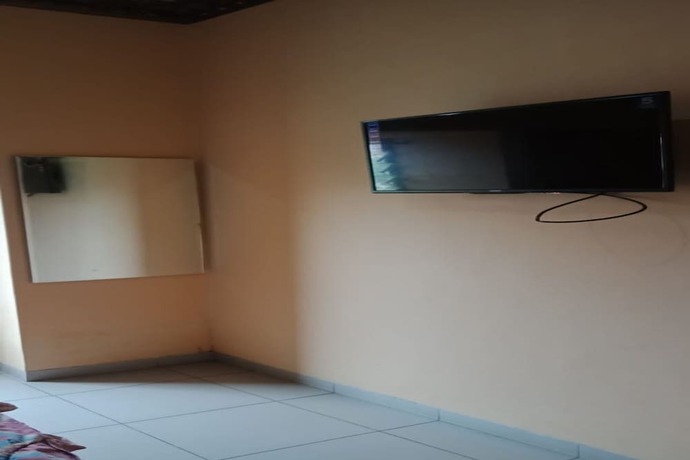 Imagen de la habitación del Hotel OYO Life 90646 Villa Karsinem Pasuruan. Foto 3