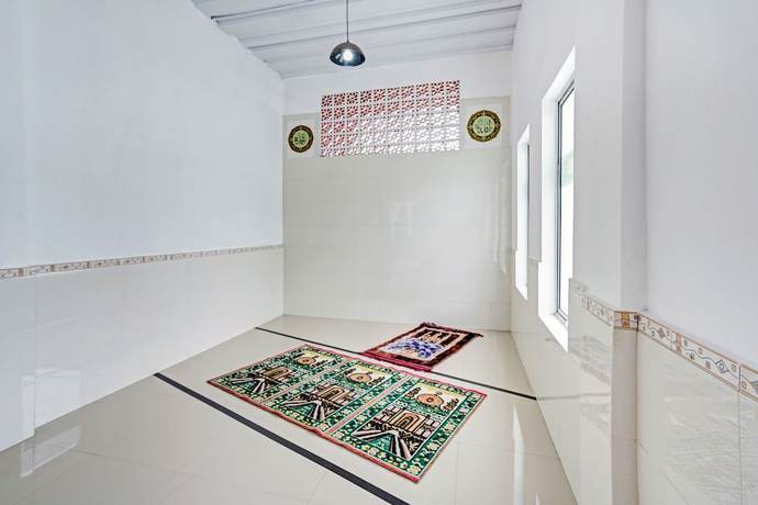 Imagen de los interiores del Hotel OYO Life 90678 Omah Kulo Guest House. Foto 10