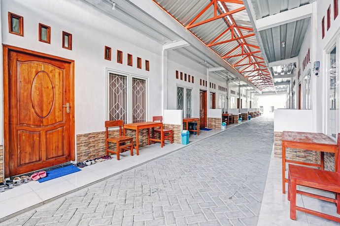 Imagen de los interiores del Hotel OYO Life 90678 Omah Kulo Guest House. Foto 20