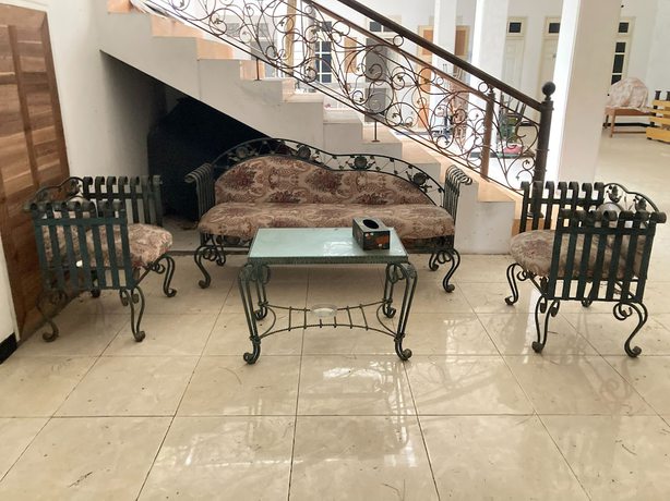 Imagen de los interiores del Hotel OYO Life 90989 Lee Dug Tretes Residence. Foto 15