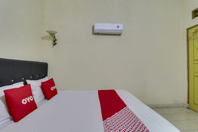 Imagen de la habitación del Hotel OYO Life 91205 Rindang Guesthouse Syariah. Foto 2