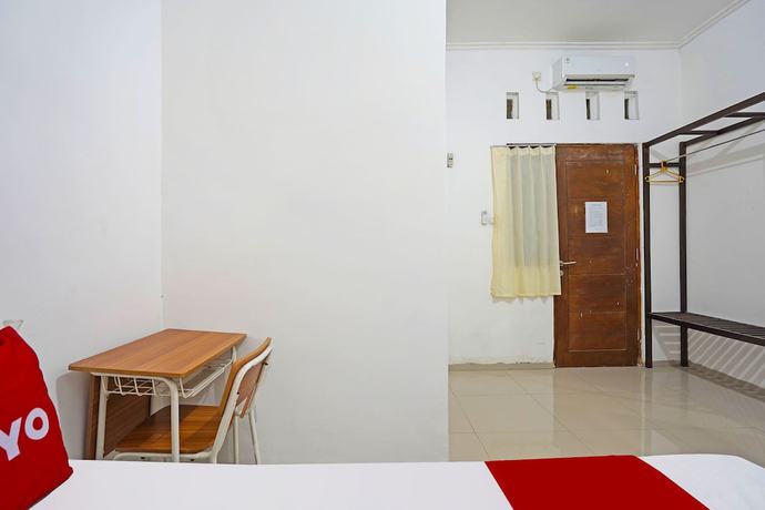 Imagen de la habitación del Hotel OYO Life 91670 Mannsur Homestay Syariah. Foto 2