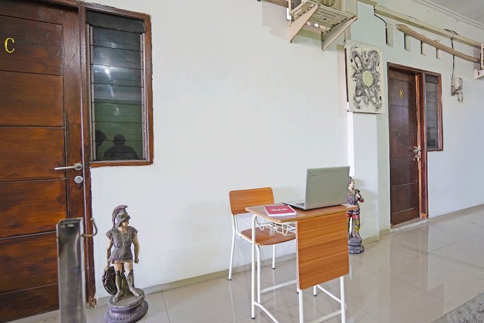 Imagen de los interiores del Hotel OYO Life 91670 Mannsur Homestay Syariah. Foto 11