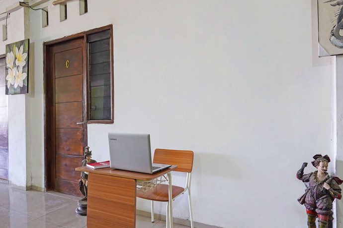 Imagen de los interiores del Hotel OYO Life 91670 Mannsur Homestay Syariah. Foto 18