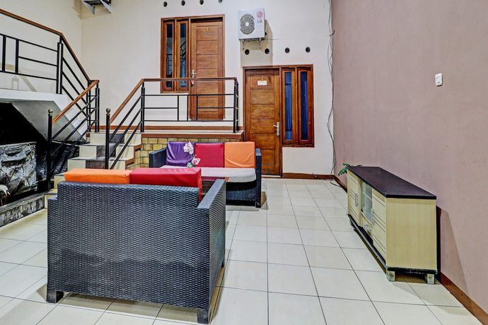 Imagen de los interiores del Hotel OYO Life 92127 Skyland Pasteur. Foto 17