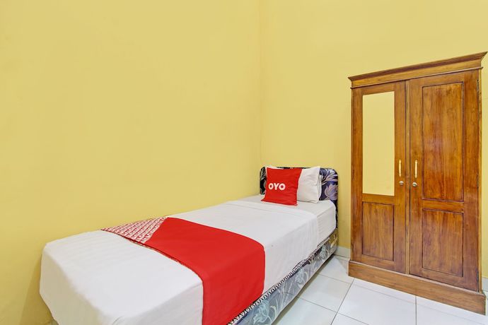 Imagen de la habitación del Hotel OYO Life 92542 Griya Sakinah Syariah. Foto 11