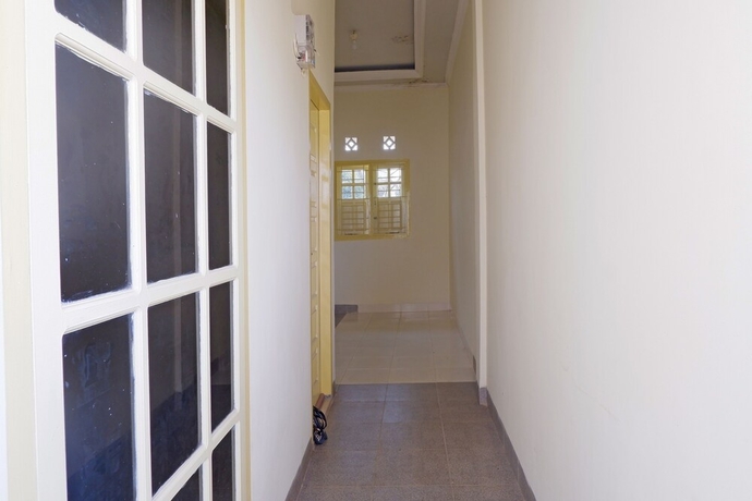 Imagen de los interiores del Hotel OYO Life 92632 Kost Pondok Kito. Foto 15