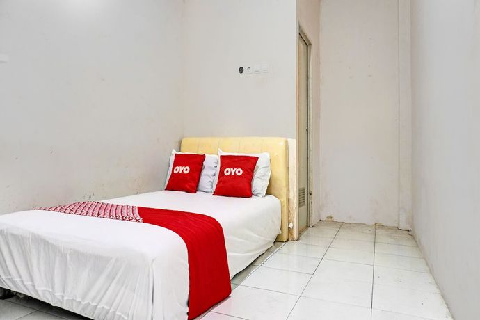 Imagen de la habitación del Hotel OYO Life 92684 Kost Mutiara Nirwana. Foto 8