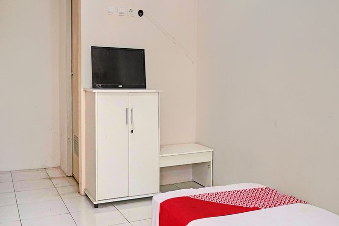 Imagen de la habitación del Hotel OYO Life 92684 Kost Mutiara Nirwana. Foto 9