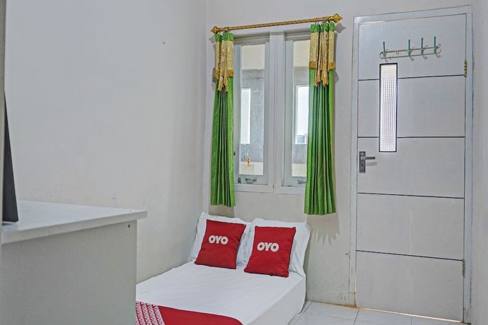 Imagen de la habitación del Hotel OYO Life 92684 Kost Mutiara Nirwana. Foto 10