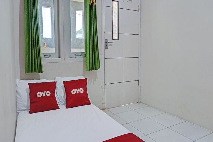 Imagen de la habitación del Hotel OYO Life 92684 Kost Mutiara Nirwana. Foto 11