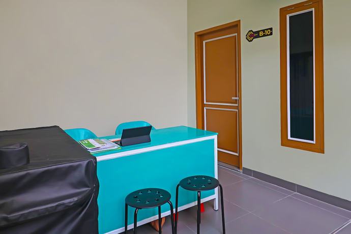 Imagen de los interiores del Hotel OYO Life 92691 Mc Kost Syariah. Foto 13