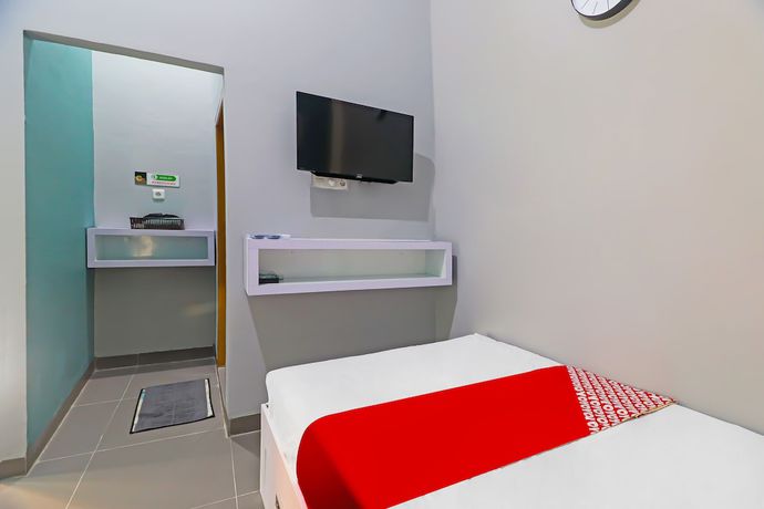 Imagen de la habitación del Hotel OYO Life 92691 Mc Kost Syariah. Foto 6