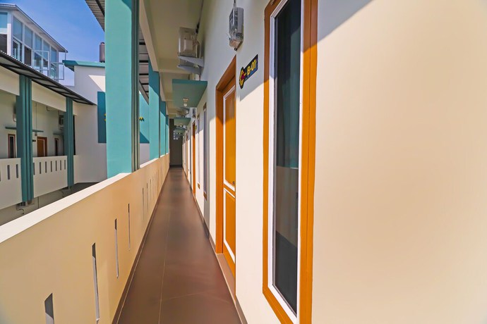 Imagen de los interiores del Hotel OYO Life 92691 Mc Kost Syariah. Foto 18