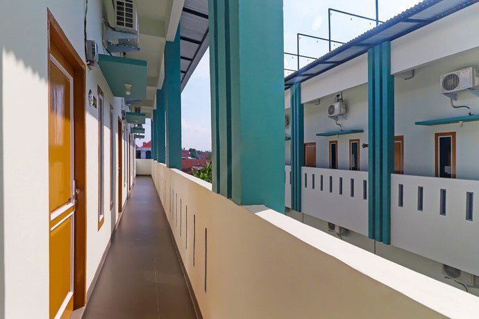 Imagen de los interiores del Hotel OYO Life 92691 Mc Kost Syariah. Foto 20