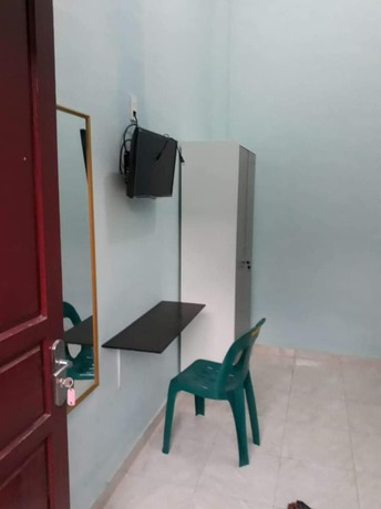 Imagen de la habitación del Hotel OYO Life 92780 Kost Bara. Foto 6