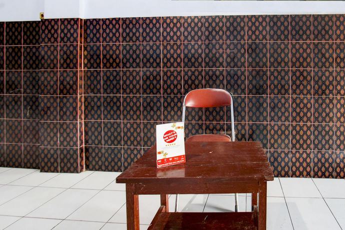 Imagen de los interiores del Hotel OYO Life 92846 Kost Putra Griya Eka. Foto 20