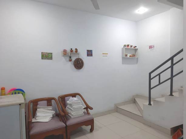 Imagen de los interiores del Hotel OYO Life 92883 Kost Ratana Cengkareng Syariah. Foto 13