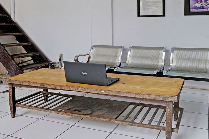 Imagen de los interiores del Hotel OYO Life 92901 Kost Bu Nur. Foto 16