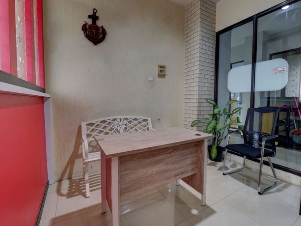 Imagen de los interiores del Hotel OYO Life 92910 Apartemen Tamansari Panoramic By Tira. Foto 19