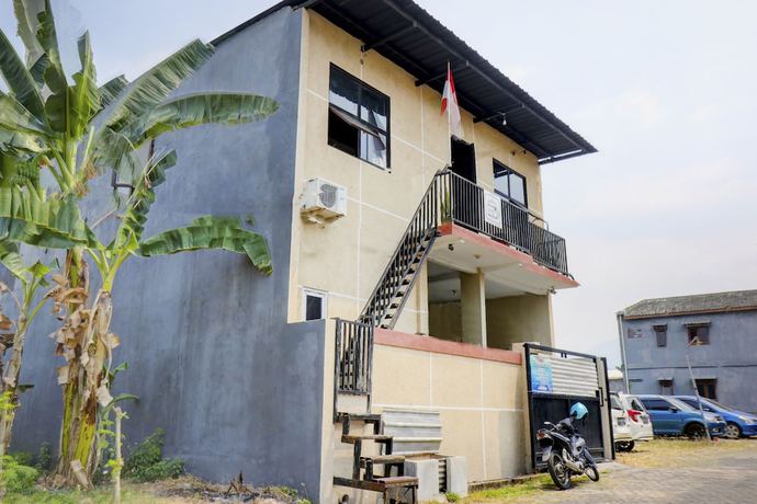 Imagen general del Hotel OYO Life 92922 Kost Bu Mala 1 Syariah. Foto 2