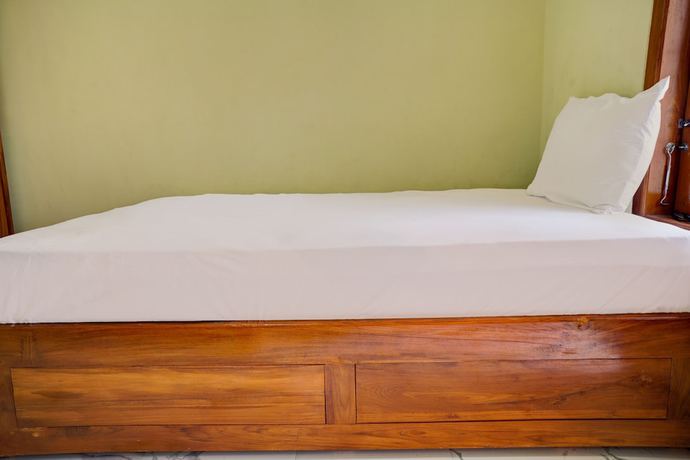 Imagen de la habitación del Hotel OYO Life 92922 Kost Bu Mala 1 Syariah. Foto 14