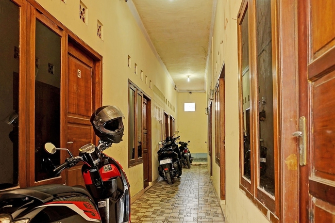 Imagen general del Hotel OYO Life 92936 Kost Teteh Erni Karawang. Foto 1
