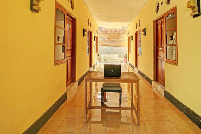 Imagen de los interiores del Hotel OYO Life 92954 Shanti Kost. Foto 15