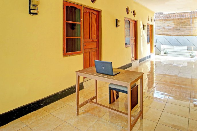 Imagen de los interiores del Hotel OYO Life 92954 Shanti Kost. Foto 16
